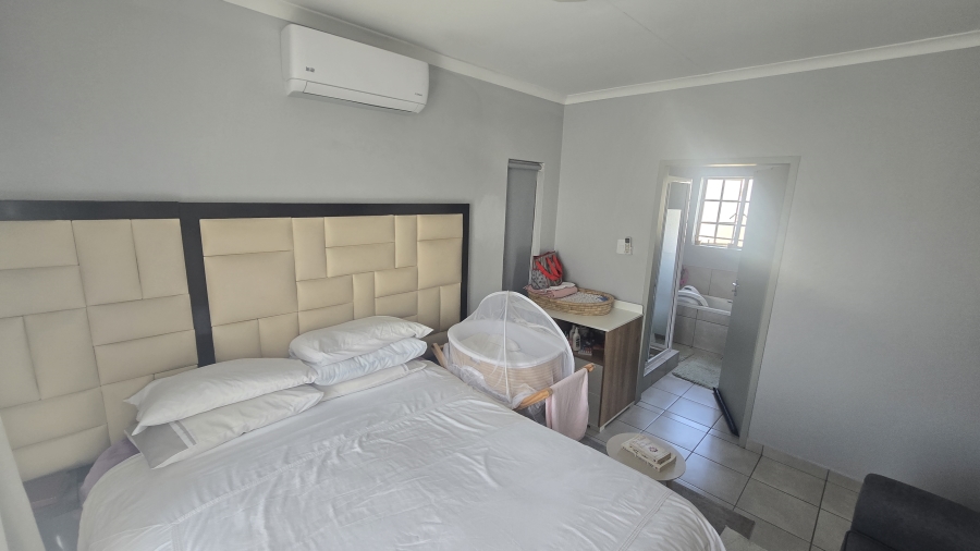 3 Bedroom Property for Sale in Waterkloof East North West